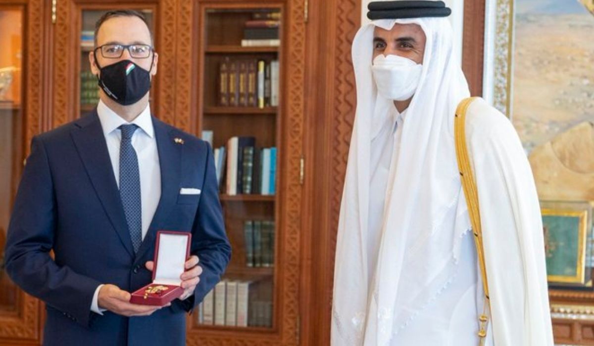 HH the Amir Meets Ambassador of Hungary